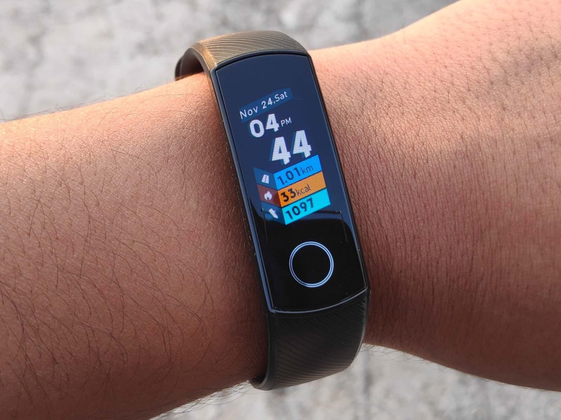 Картинка MI BAND 4 В ПРОДАЖЕ 2